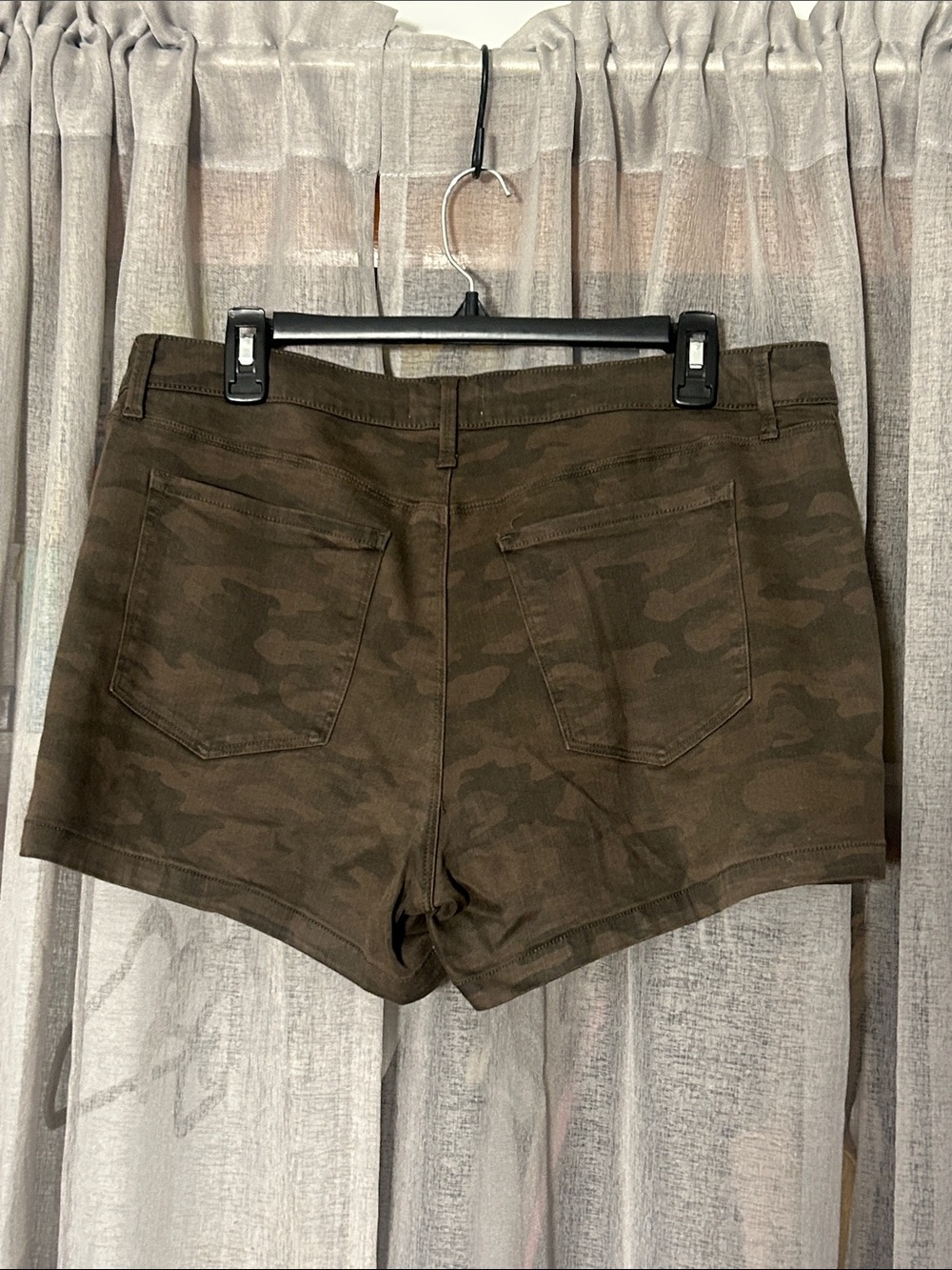 pistola olive brown camo cargo shorts with zip pockets - Picture 2 of 2